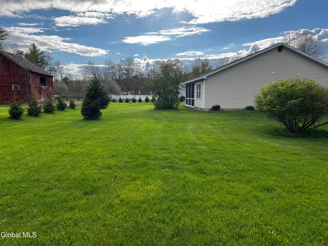 104 Cronin Road, Queensbury, NY 12804