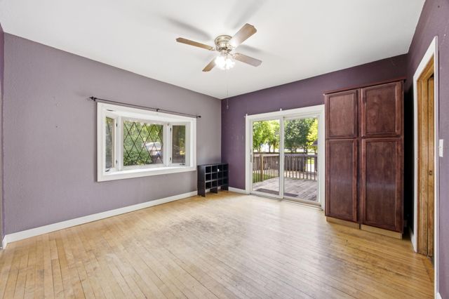 523 10th Street S, Moorhead, MN 56560