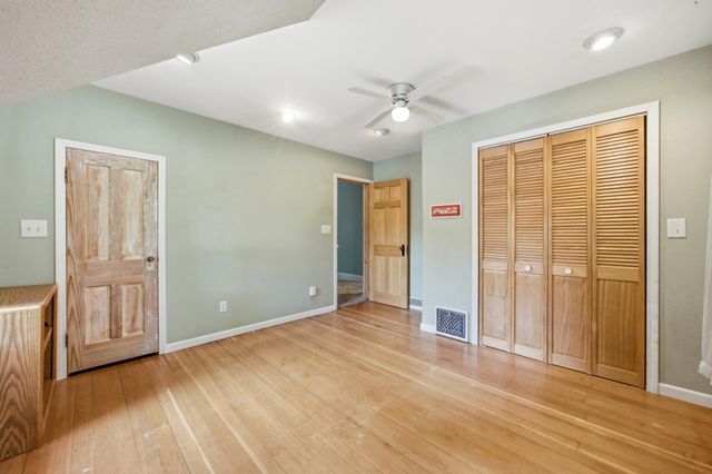 523 10th Street S, Moorhead, MN 56560