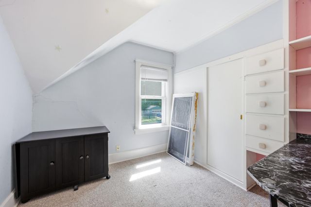 523 10th Street S, Moorhead, MN 56560