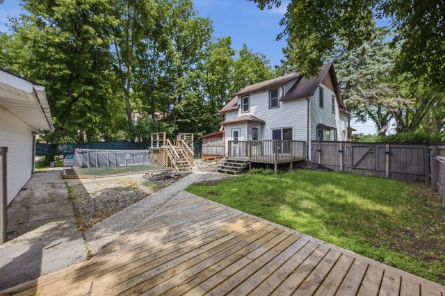 523 10th Street S, Moorhead, MN 56560