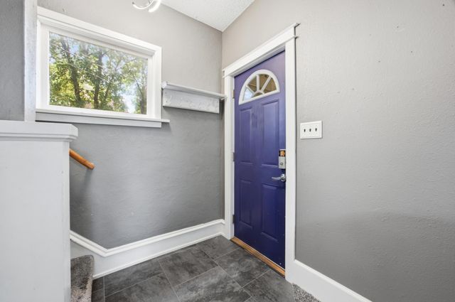523 10th Street S, Moorhead, MN 56560