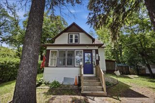 523 10th Street S, Moorhead, MN 56560