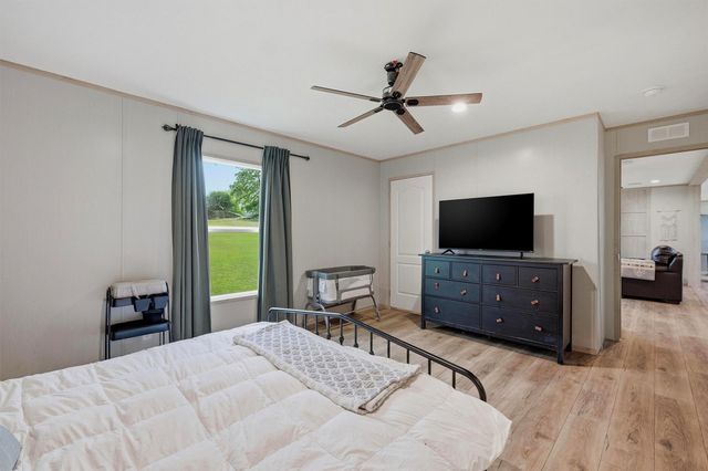587 Kentucky Town Road, Whitewright, TX 75491