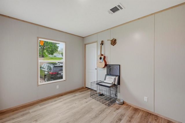 587 Kentucky Town Road, Whitewright, TX 75491