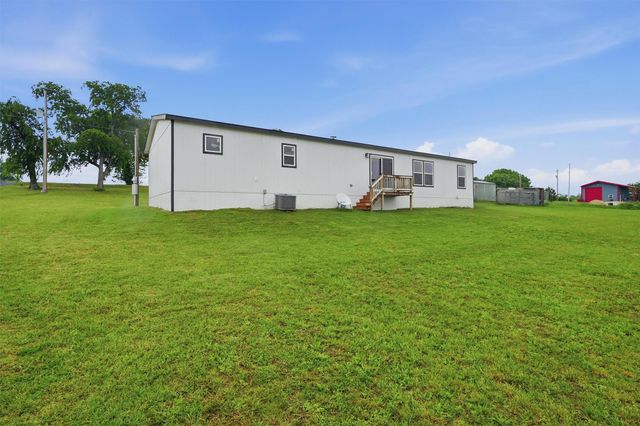 587 Kentucky Town Road, Whitewright, TX 75491