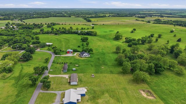 587 Kentucky Town Road, Whitewright, TX 75491