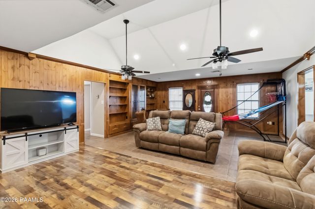 1247 Declouet Highway, Breaux Bridge, LA 70517