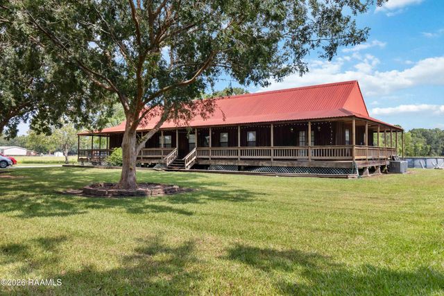1247 Declouet Highway, Breaux Bridge, LA 70517