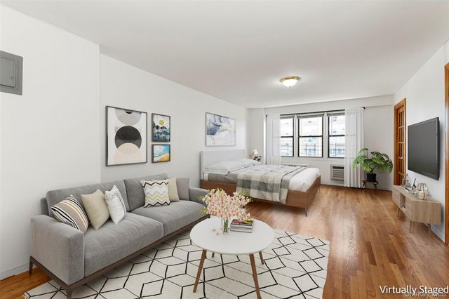 42-55 Colden Street 15J, Flushing, NY 11355