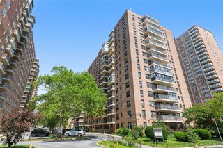 42-55 Colden Street 15J, Flushing, NY 11355