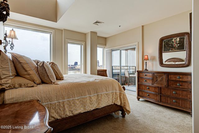 1 Riverpointe Plaza, 1112, Jeffersonville, IN 47130