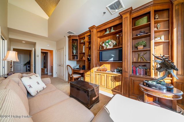 1 Riverpointe Plaza, 1112, Jeffersonville, IN 47130