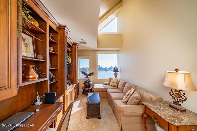 1 Riverpointe Plaza, 1112, Jeffersonville, IN 47130