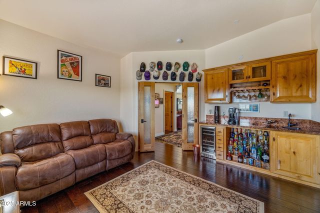 2335 Voyager Circle, Overgaard, AZ 85933