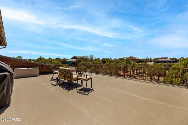 2335 Voyager Circle, Overgaard, AZ 85933