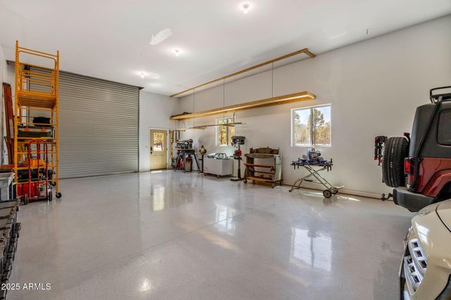 2335 Voyager Circle, Overgaard, AZ 85933