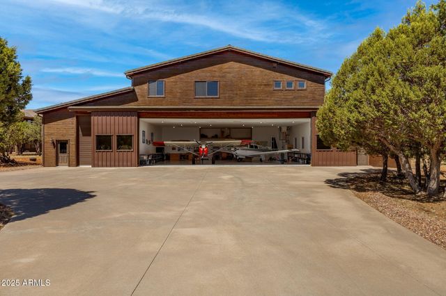 2335 Voyager Circle, Overgaard, AZ 85933