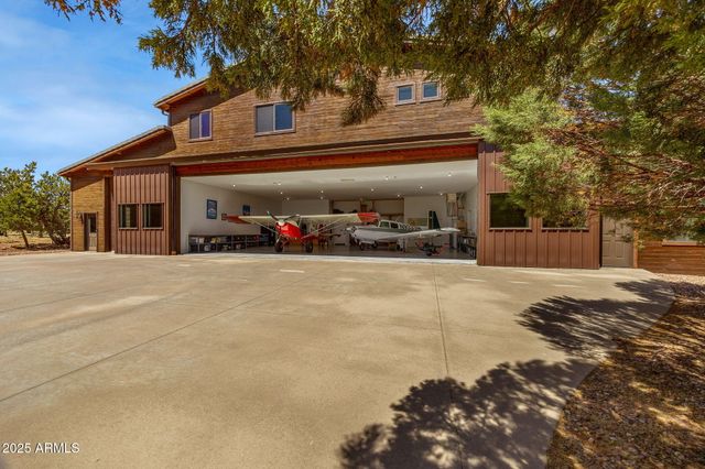 2335 Voyager Circle, Overgaard, AZ 85933