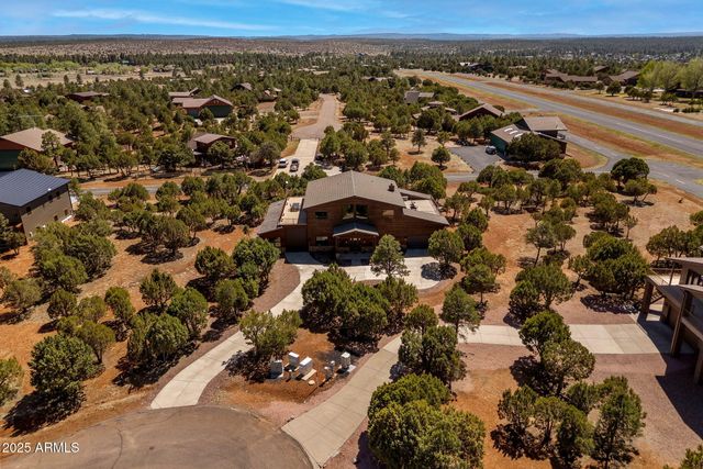 2335 Voyager Circle, Overgaard, AZ 85933