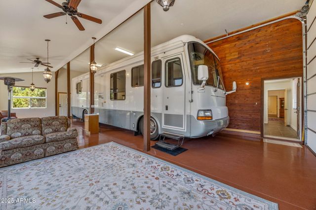 2335 Voyager Circle, Overgaard, AZ 85933