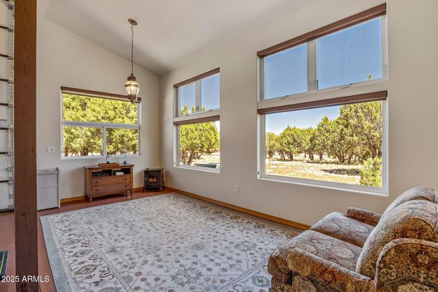 2335 Voyager Circle, Overgaard, AZ 85933