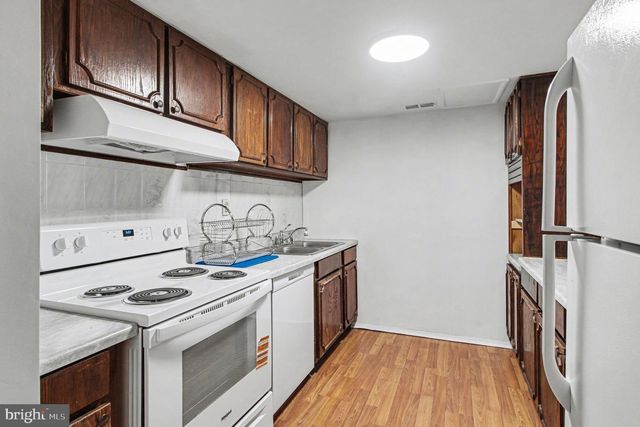 70 RITTENHOUSE DR, Willingboro, NJ 08046