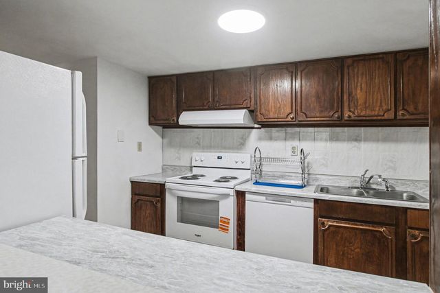 70 RITTENHOUSE DR, Willingboro, NJ 08046