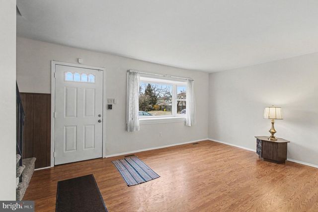 70 RITTENHOUSE DR, Willingboro, NJ 08046