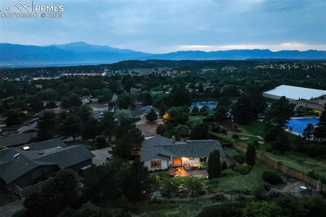 4323 Roundtree Court, Colorado Springs, CO 80915