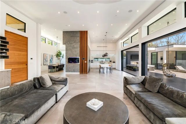 5510 Ethel, Sherman Oaks, CA 91401