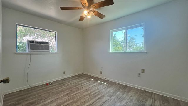 5429 Farnsworth Avenue, Fort Worth, TX 76107