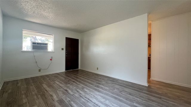 5429 Farnsworth Avenue, Fort Worth, TX 76107