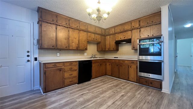 5429 Farnsworth Avenue, Fort Worth, TX 76107