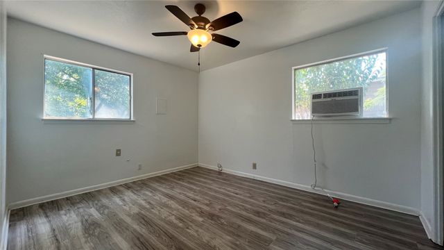 5429 Farnsworth Avenue, Fort Worth, TX 76107