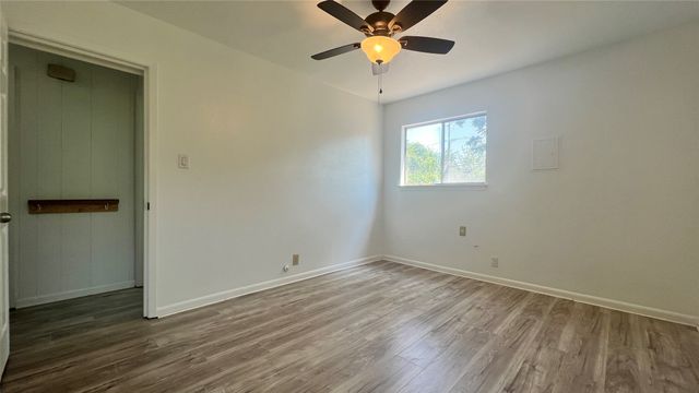 5429 Farnsworth Avenue, Fort Worth, TX 76107