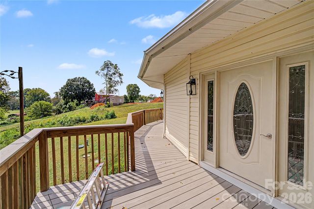 6034 Lookout Heights Drive, Claremont, NC 28610