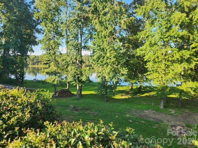 6034 Lookout Heights Drive, Claremont, NC 28610