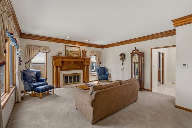 1305 NE Offshore Court, Blue Springs, MO 64014