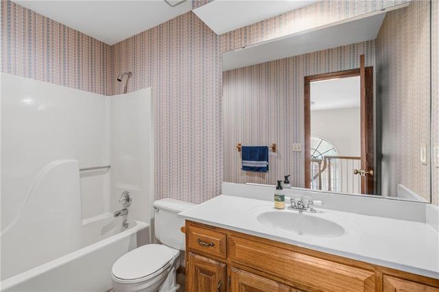 1305 NE Offshore Court, Blue Springs, MO 64014