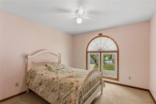 1305 NE Offshore Court, Blue Springs, MO 64014