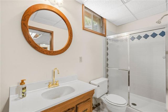 1305 NE Offshore Court, Blue Springs, MO 64014