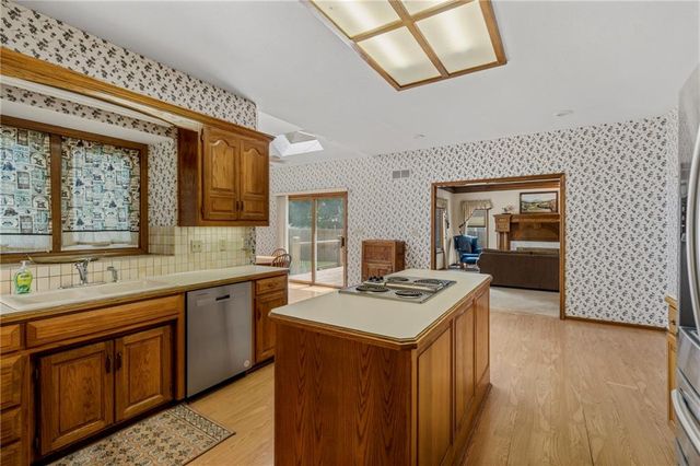 1305 NE Offshore Court, Blue Springs, MO 64014