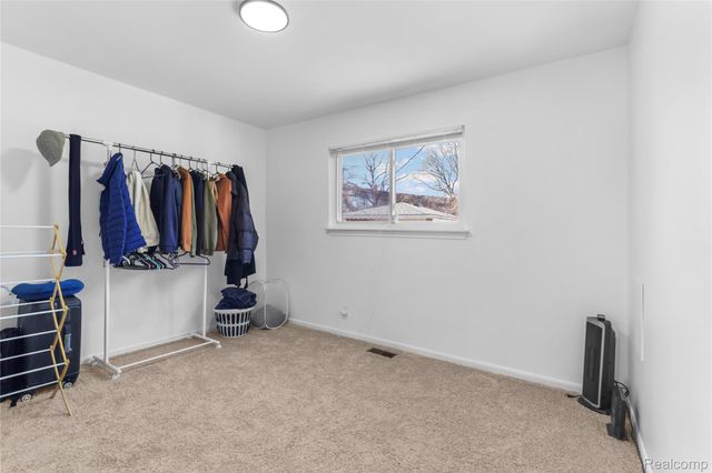 21356 Ithaca Avenue, Ferndale, MI 48220