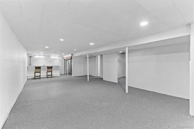 21356 Ithaca Avenue, Ferndale, MI 48220