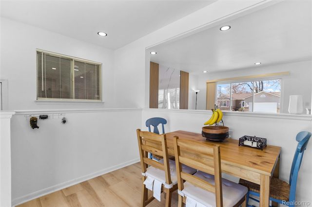 21356 Ithaca Avenue, Ferndale, MI 48220