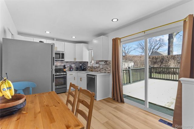 21356 Ithaca Avenue, Ferndale, MI 48220