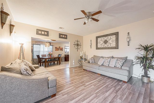 944 Dewalt Street, Houston, TX 77088