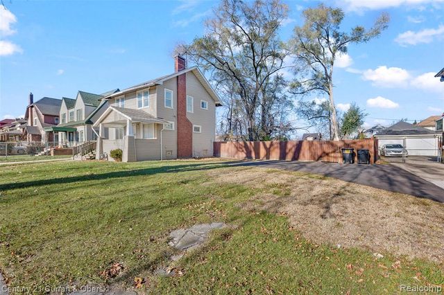256 W Montana Street, Detroit, MI 48203