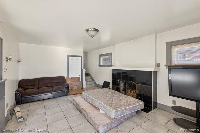 256 W Montana Street, Detroit, MI 48203